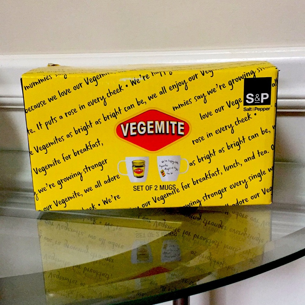 SET 2 x MUGS - VEGEMITE